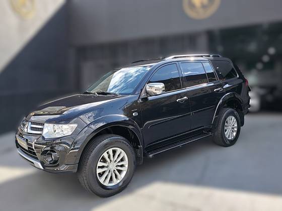 MITSUBISHI PAJERO 3.5 HPE 4X4 7 LUGARES V6 24V FLEX 4P AUTOMÁTICO MITSUBISHI PAJERO 3.5 HPE 4X4 7 LUGARES V6 24V FLEX 4P AUTOMÁTICO